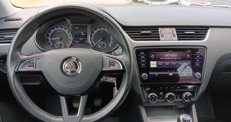 Skoda Octavia cena 69900 przebieg: 97979, rok produkcji 2020 z Dąbrowa Tarnowska małe 596